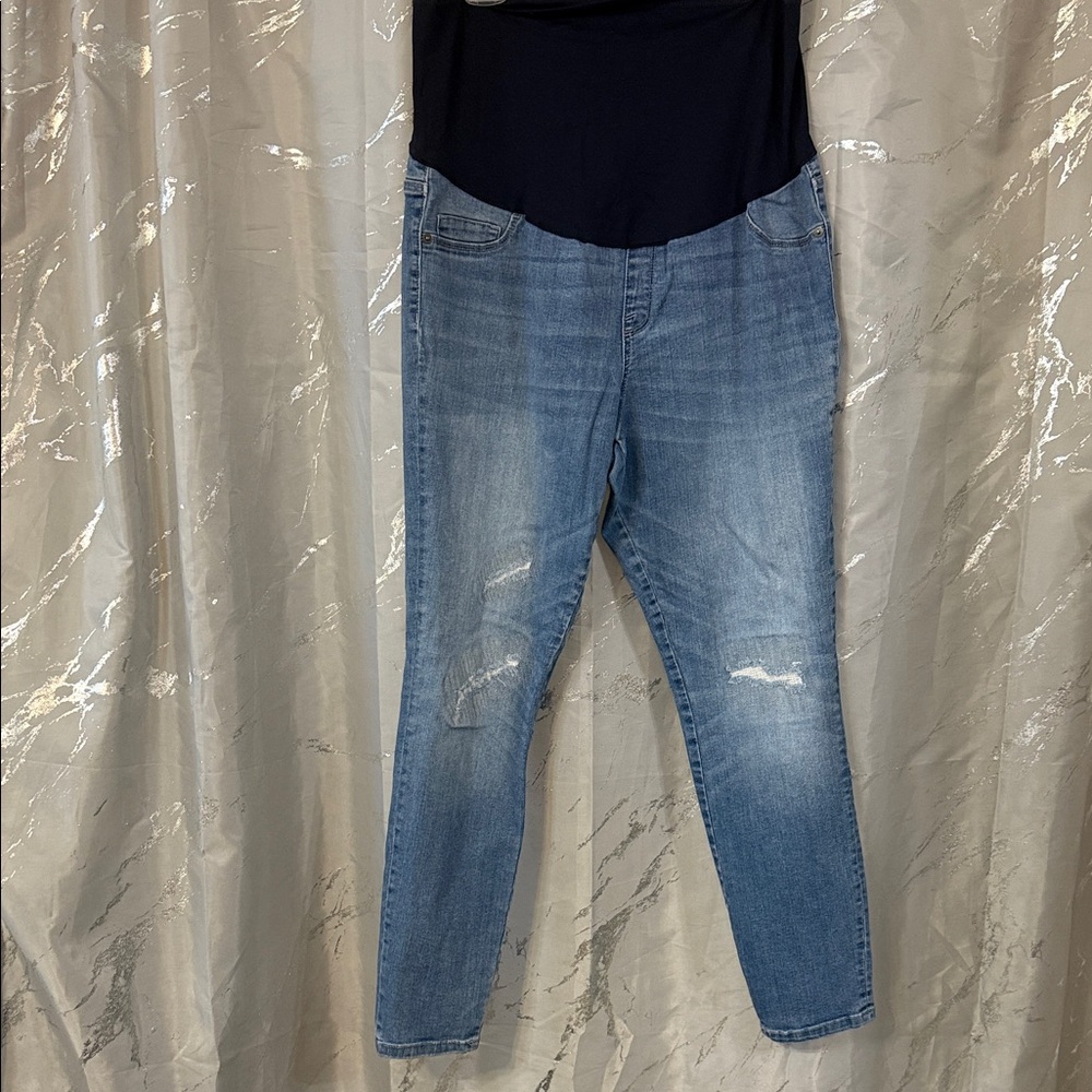 Liz Lange Light Blue Ankle Jeans